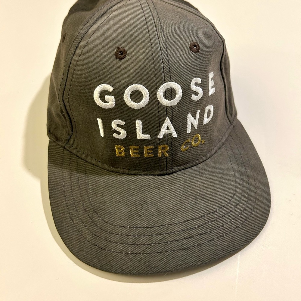 Goose Island Snapback Dad Hat in Gray to Black Gradient